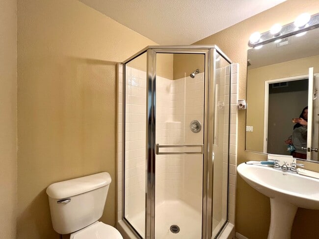 Building Photo - 50% off first months rent! Quiet Otay Ranc...