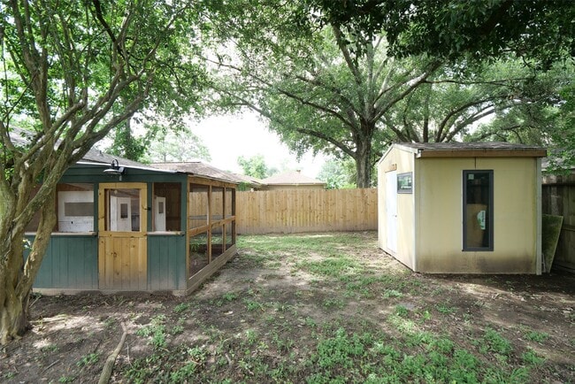 Building Photo - 15654 Boulder Oaks Dr