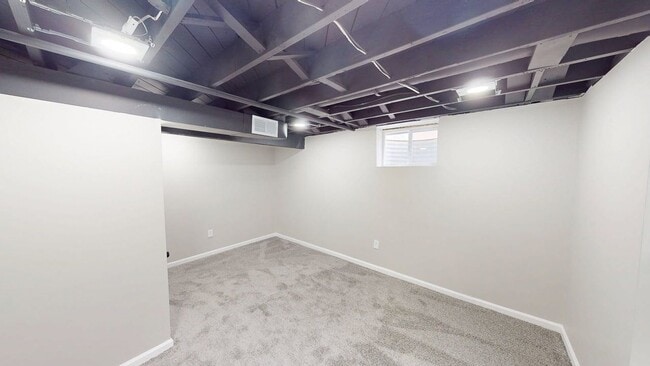 Building Photo - 769 Kettering Rd