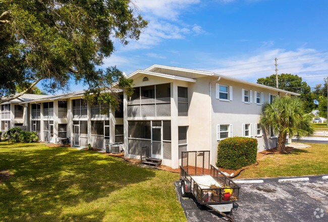 Building Photo - West Bay Apartments