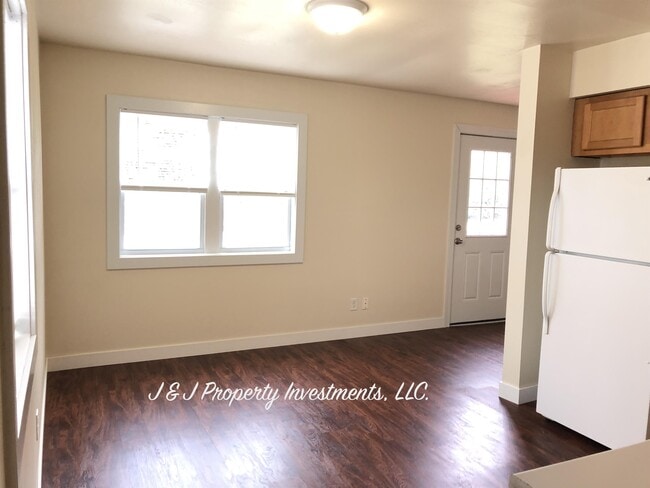 Building Photo - 283 Hazelwood Dr