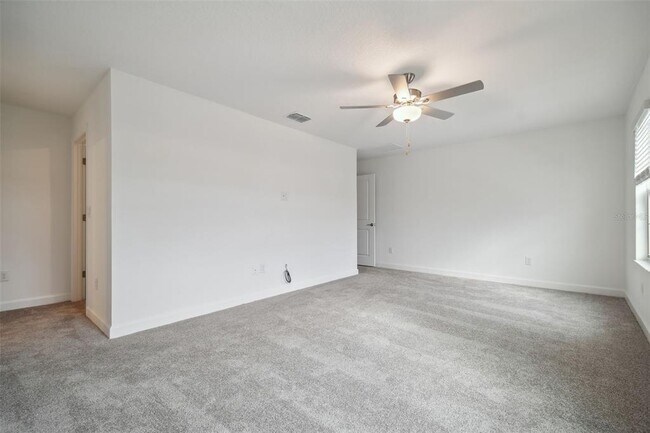 Building Photo - 8221 Cor Pne Wy