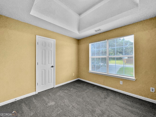 Building Photo - 10761 Tara Village Way