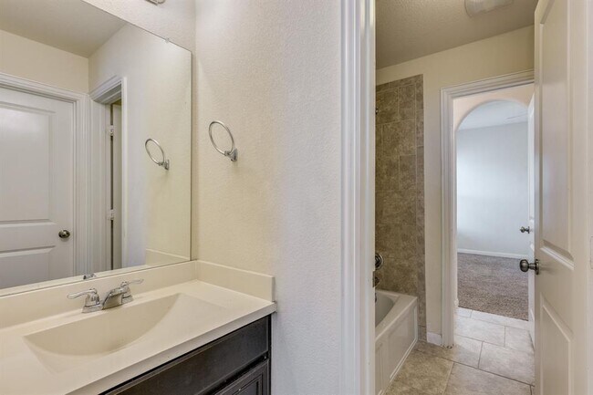 Building Photo - 2920 Rabbit Creek Dr