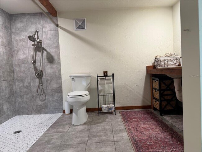 Building Photo - 618 Bird Bay Dr S