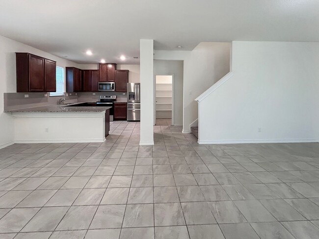 Building Photo - Open-Concept Converse Home with Loft + Covered Patio