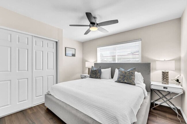 Building Photo - 3624 SW 22nd St