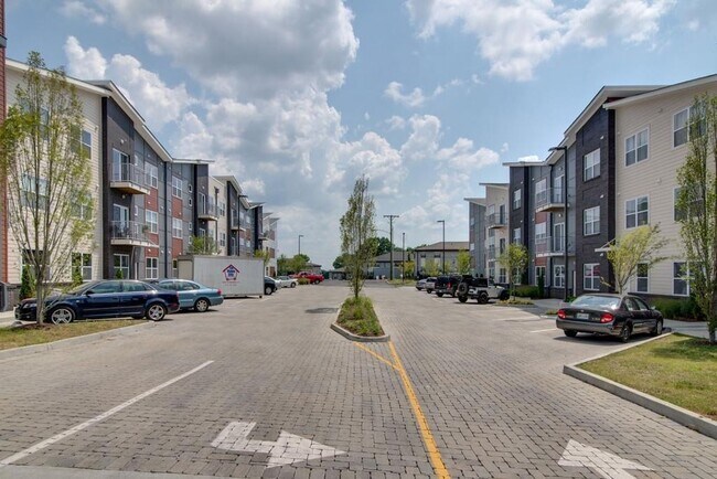 Building Photo - 1118 Litton Ave