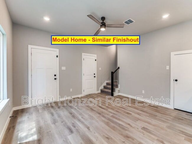 Building Photo - 10552 Tube Dr