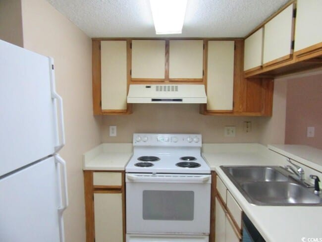 Building Photo - 1100 Possum Trot Rd