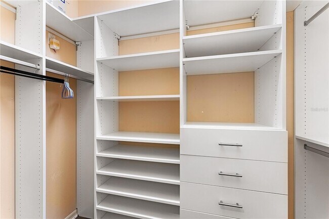 Building Photo - 1308 Thornapple Dr