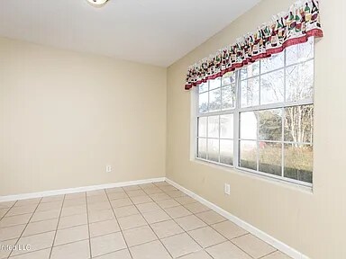 Building Photo - 5117 Potomac Dr