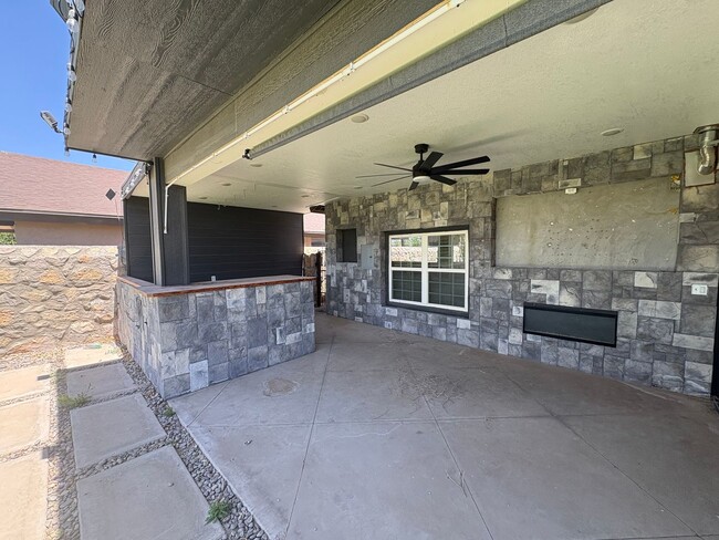 Building Photo - Home for rent in Socorro