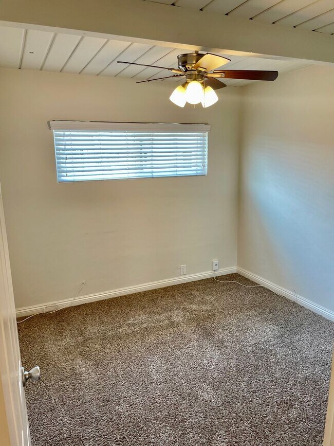 Building Photo - FIRST MONTH FREE! 2-Bedroom Apartment in the Heart of Pacific Beach – Walk to the Ocean!