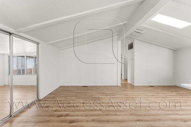 Building Photo - 1360 Cabrillo Dr