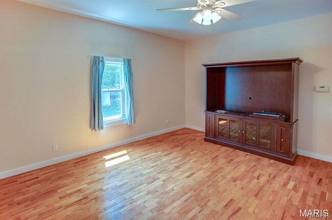 Building Photo - 126 S Meridian Rd