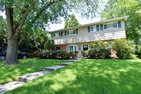Building Photo - Fantastic 4 bedroom, 2 full bath, 2 half bath home in Close in Silver Spring!