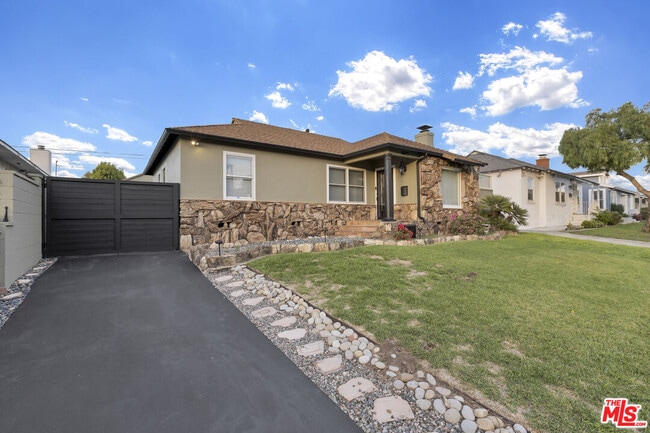 Building Photo - 6677 W 88th St