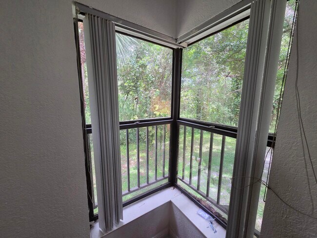 Building Photo - 3840 Coral Tree Cir