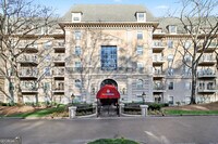 Building Photo - 2865 Lenox Rd NE
