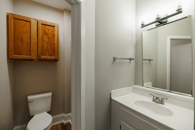 Building Photo - 185 Bloomfield St