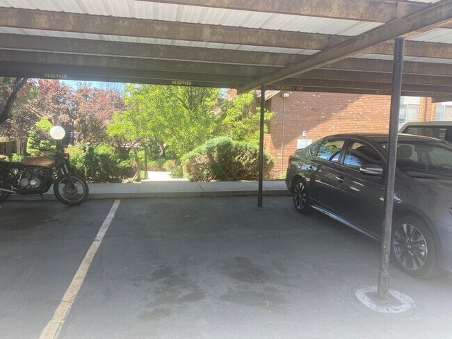 Building Photo - 1193 E Cottonwood Hills Dr