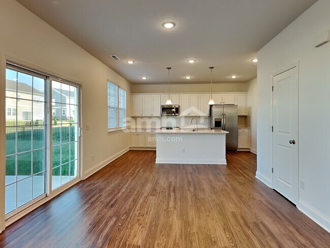 Building Photo - 8331 Merlin Dr