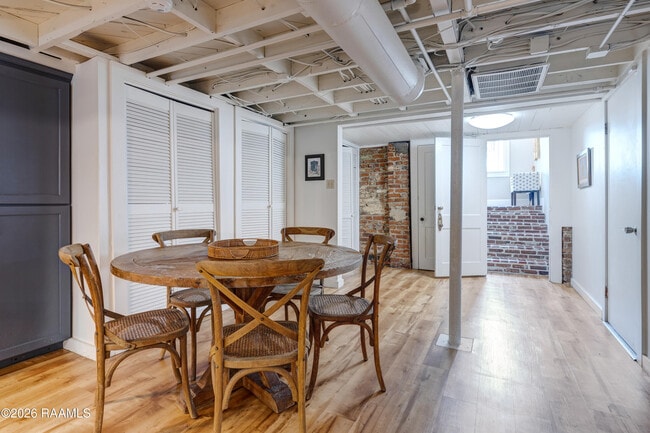 Building Photo - 109 French St