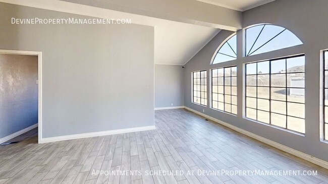 Building Photo - 15130 Chevy Ln