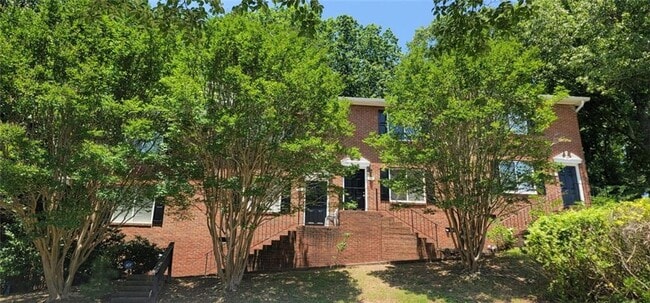 Building Photo - 3284 Highpoint Ct