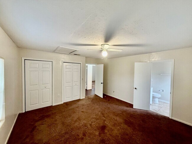 Building Photo - Spacious 3-Bed, 2-Bath Home with Private Yard in NW Gainesville