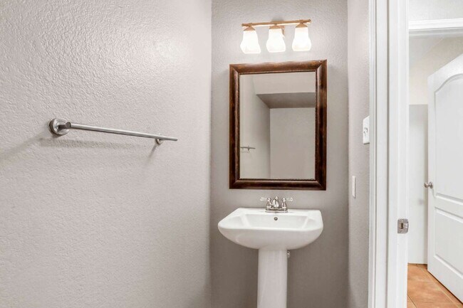 Building Photo - "Spacious 4-Bedroom Sanctuary with 3 Full Baths and Solar Panels!"