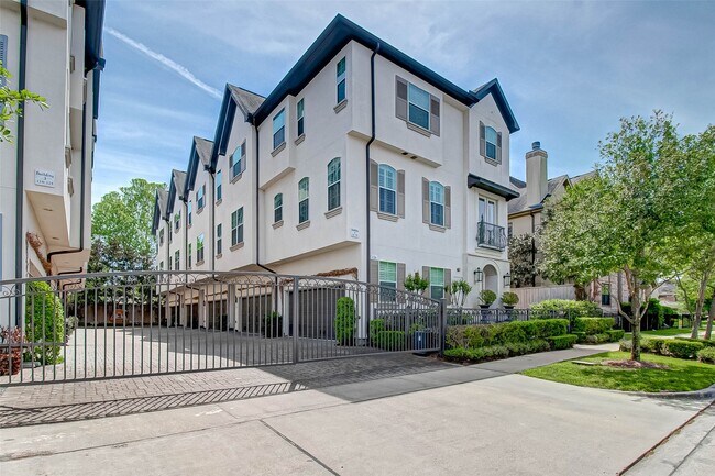 Building Photo - 4031 Bellefontaine St