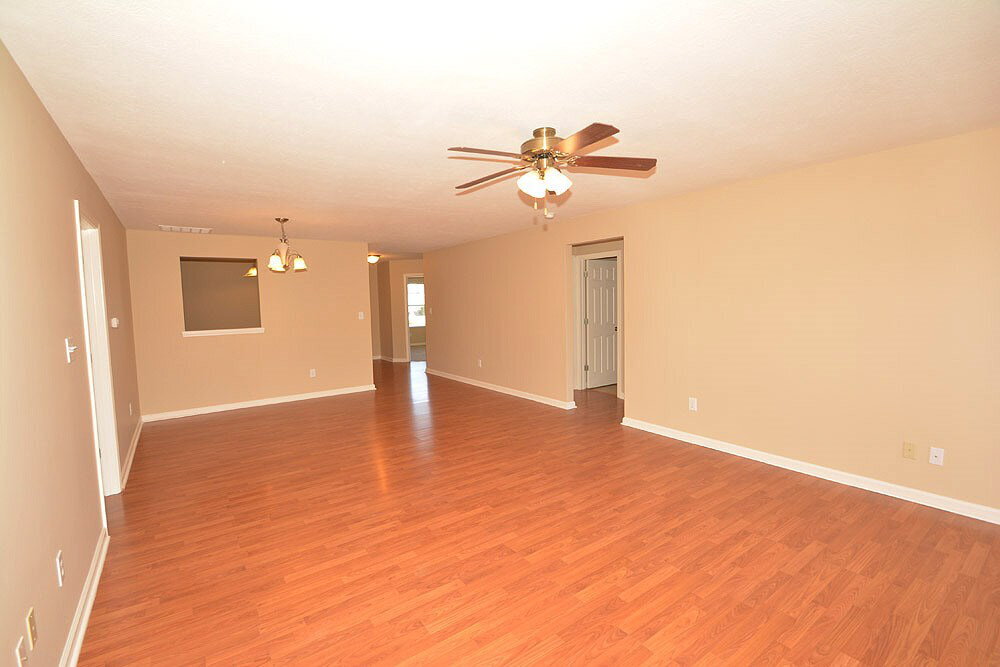 Building Photo - 5544 Wild Horse Dr