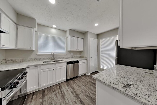 Building Photo - 7426 Boysenberry Ln
