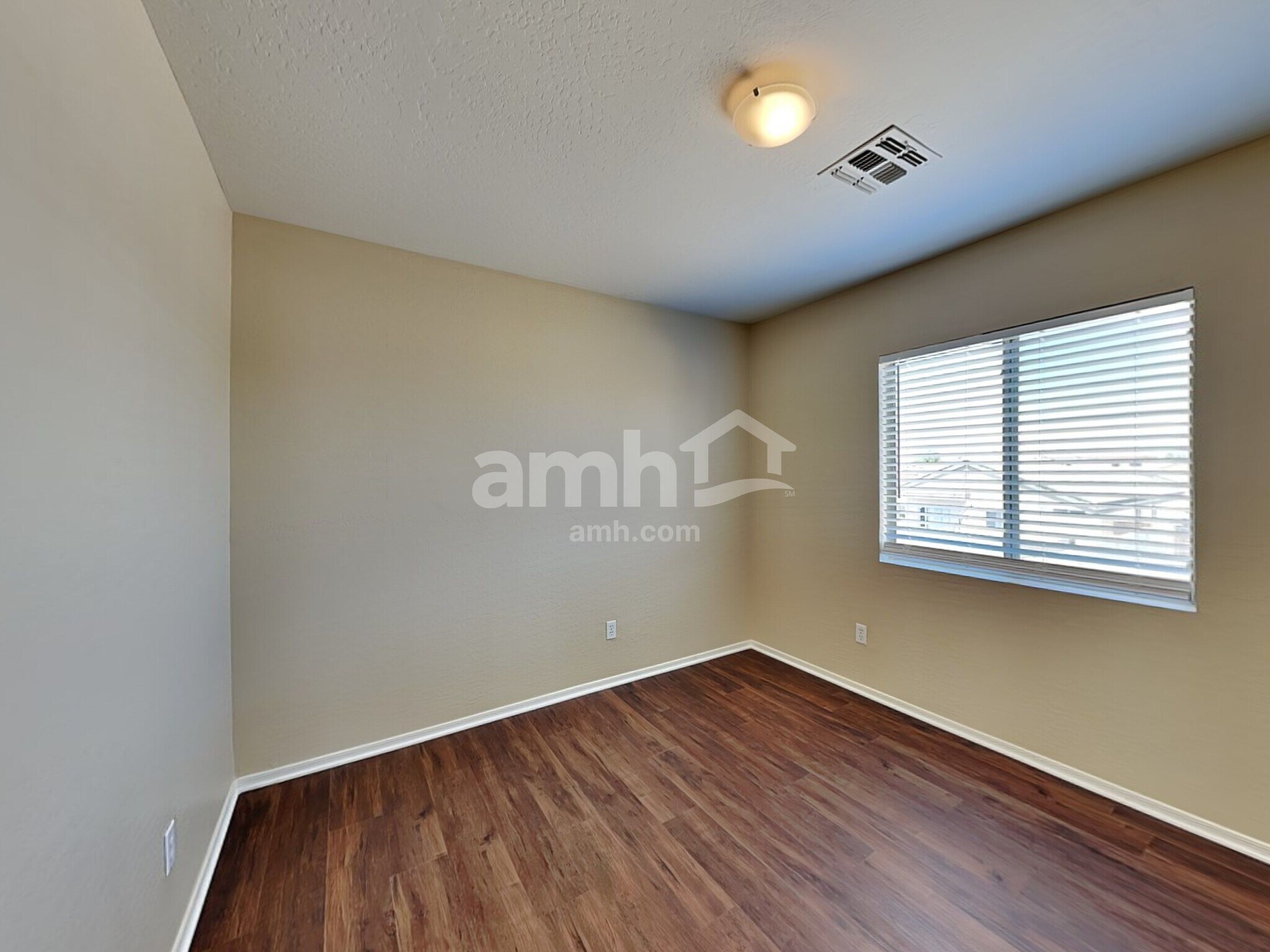 Building Photo - 12334 W Columbine Dr