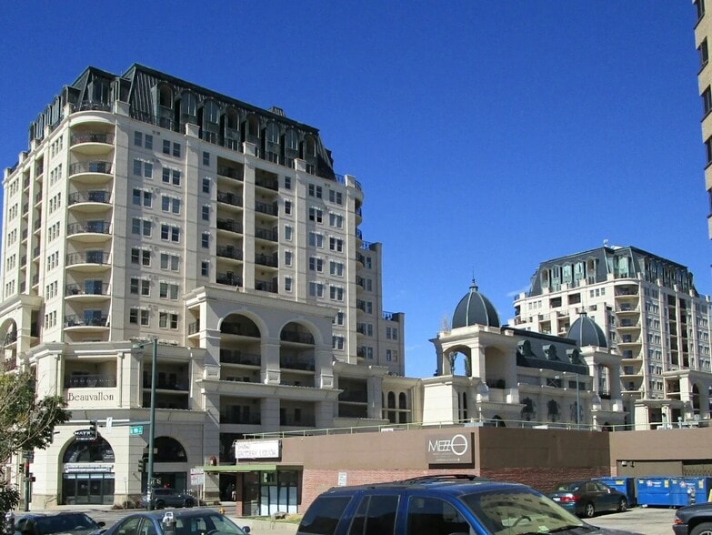 Building Photo - 975 Lincoln St