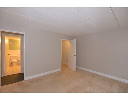 Building Photo - 152 Turner Rd