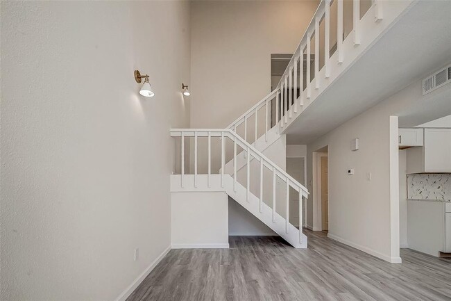 Building Photo - 12632 Newbrook Dr