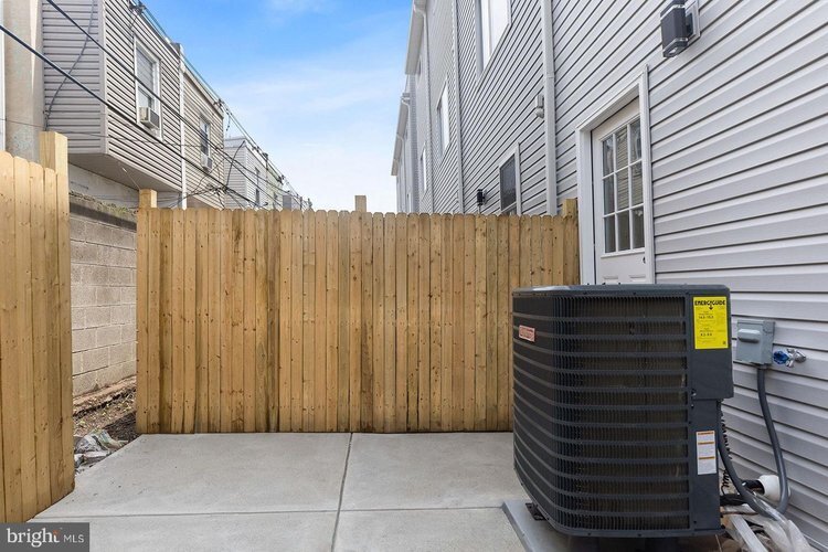 Backyard - 2534 E Gordon St