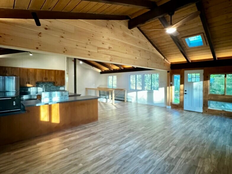 Building Photo - 69 Scenic Dr
