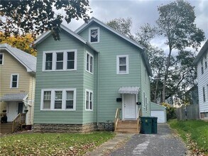 Building Photo - 36 Nye Park