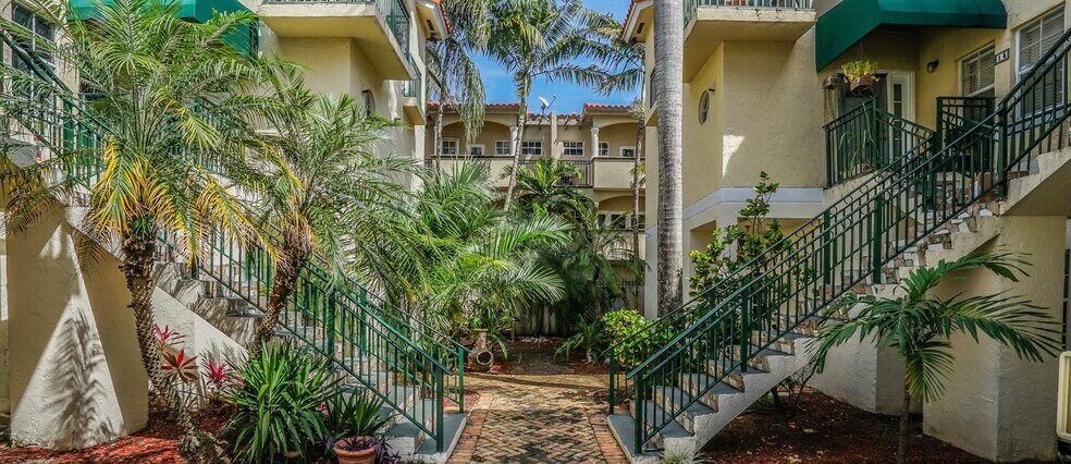 Building Photo - 3356 Bird Ave