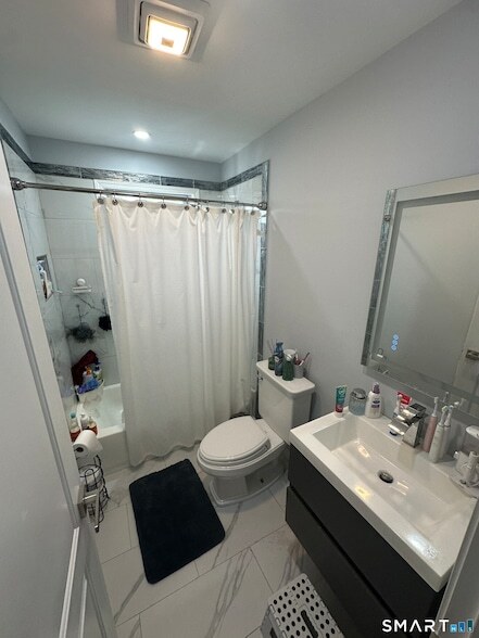 Building Photo - 180 Pleasantview Ave