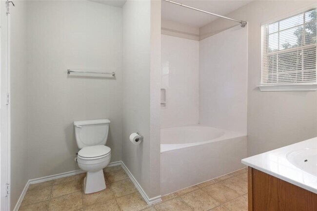 Building Photo - 1432 Anise Dr