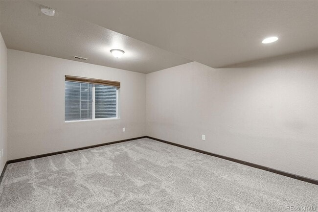 Building Photo - 2556 Hannah Ridge Dr