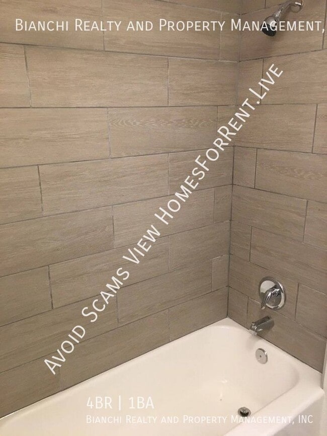 Building Photo - 3450 17th Ave S