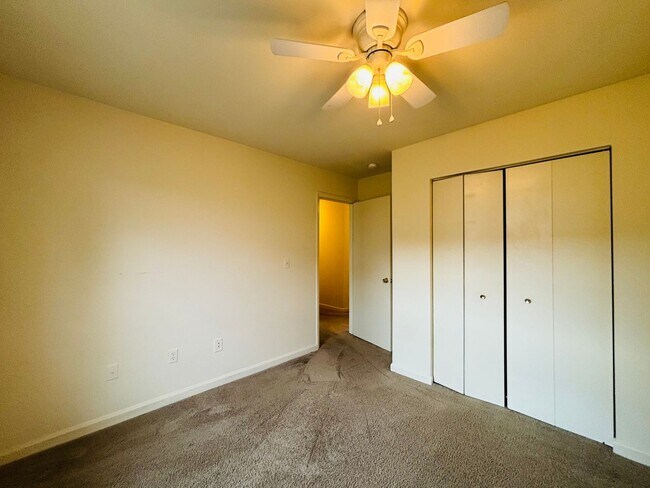 Building Photo - 1417 Jennifer Dr