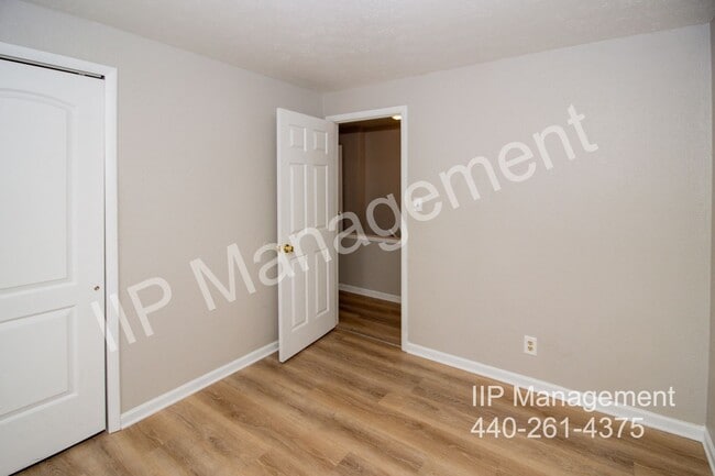 Building Photo - 23984 Banbury Cir