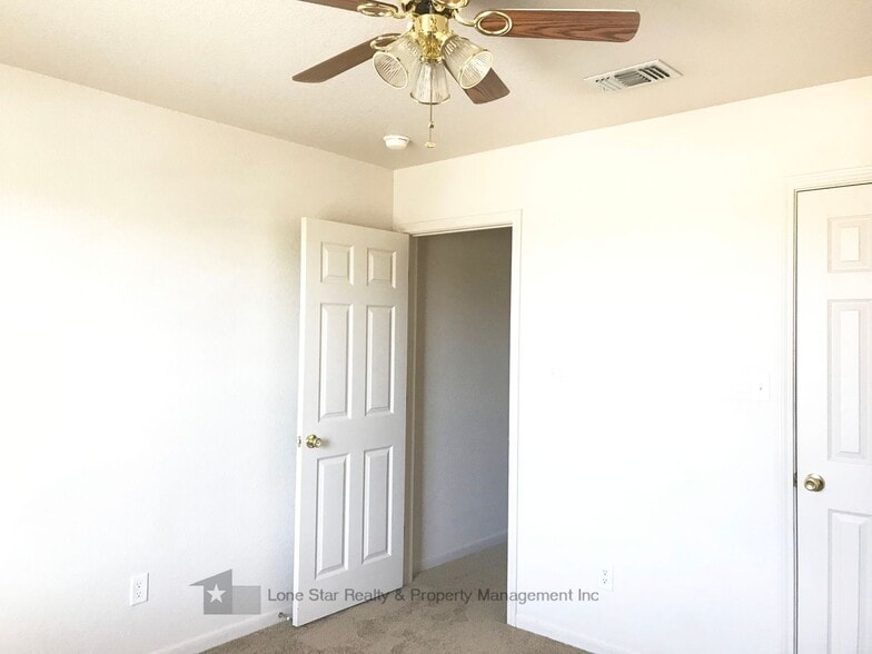 Building Photo - 3602 Littleleaf Dr